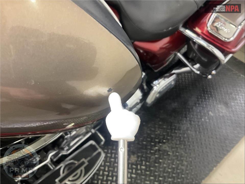 2009 Harley-Davidson FLHTCU ULTRA CLASSIC ELECTRA GLIDE — фото 18