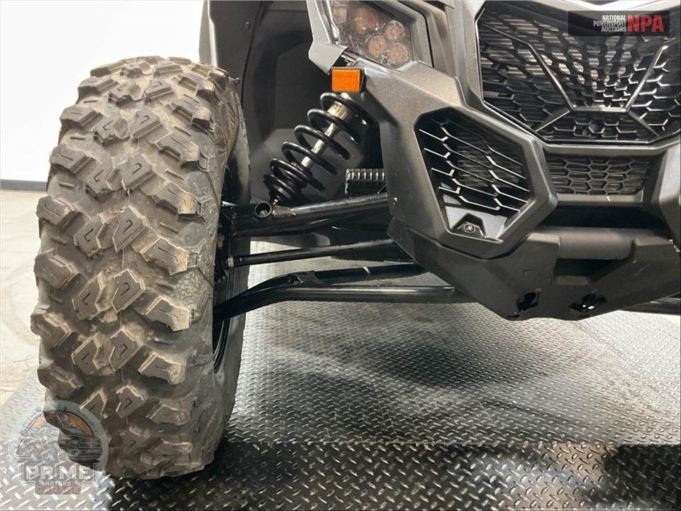 2025 Can-Am MAVERICK X3 MAX DS TURBO (RED & SILVER) — фото 19