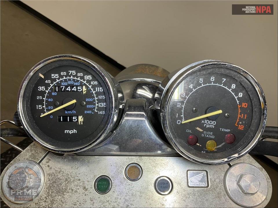 1997 Honda VF750C2V MAGNA DLX — фото 5