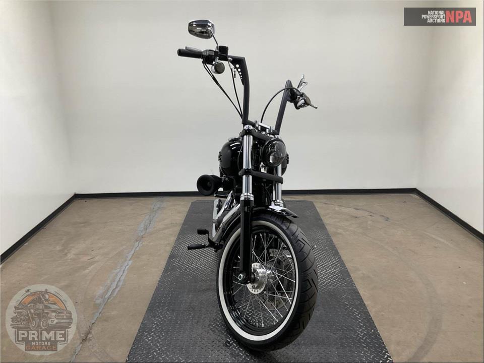 2017 Harley-Davidson FXDB STREET BOB — фото 2