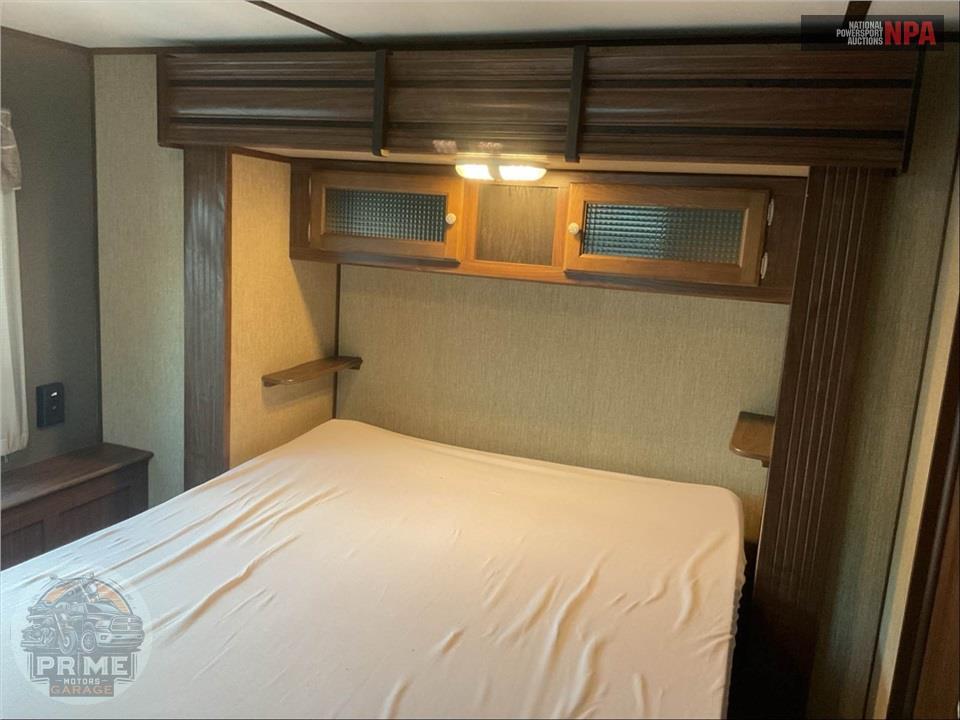 2017 Keystone Rv M-29 FK - SPRINTER CAMPFIRE EDITION SERIES — фото 15