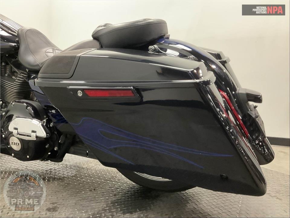 2016 Harley-Davidson FLHXSE CVO STREET GLIDE SPECIAL — фото 32
