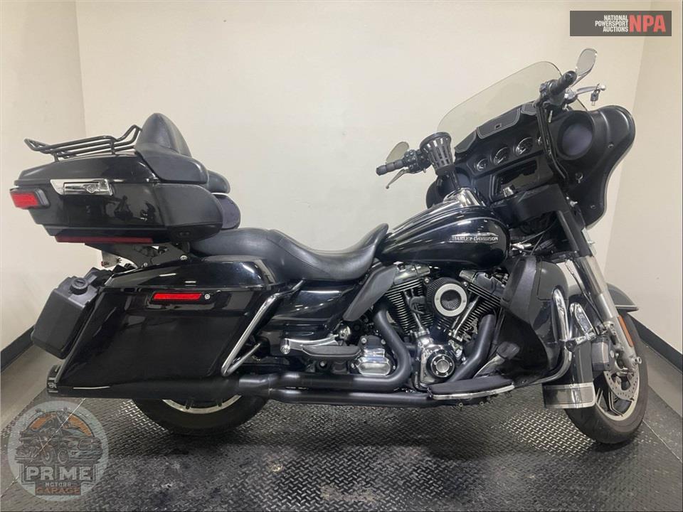 2015 Harley-Davidson FLHTCU ULTRA CLASSIC ELECTRA GLIDE — фото 1