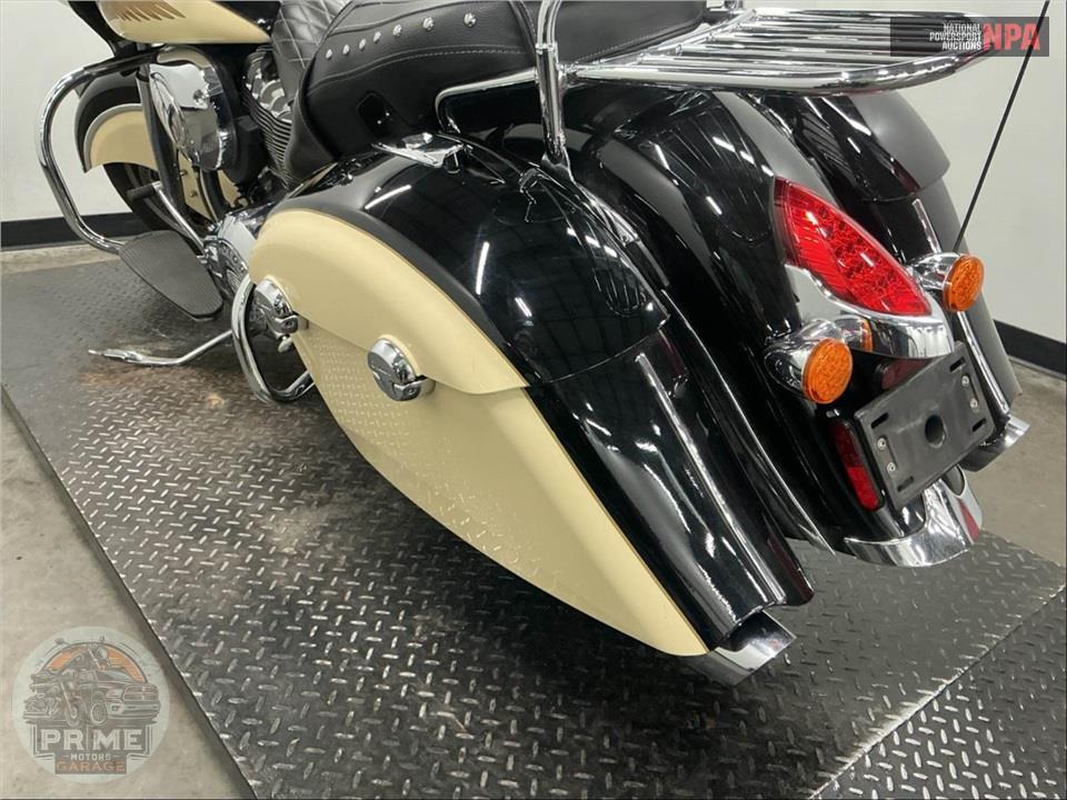 2019 Indian Motorcycle CHIEFTAIN CLASSIC (TWO-TONE) — фото 16