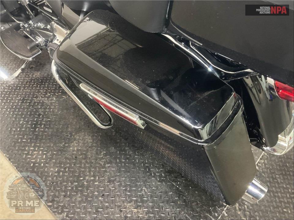 2018 Harley-Davidson FLTRU ROAD GLIDE ULTRA — фото 19