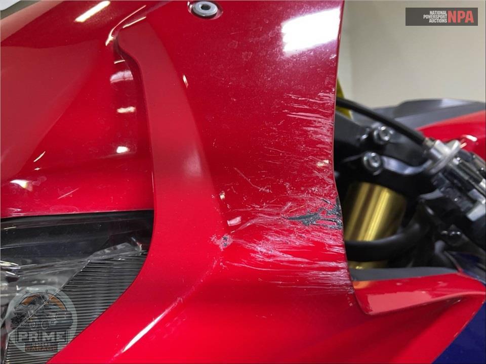 2023 Honda CBR1000RR — фото 18