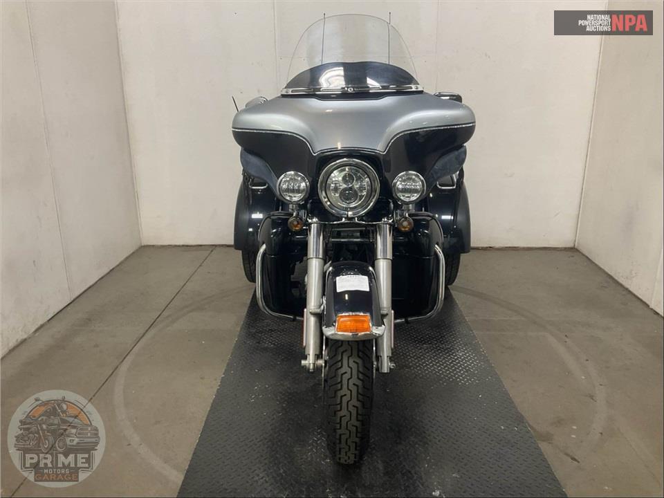 2013 Harley-Davidson FLHTCUTG TRIGLIDE UL CLSC — фото 2