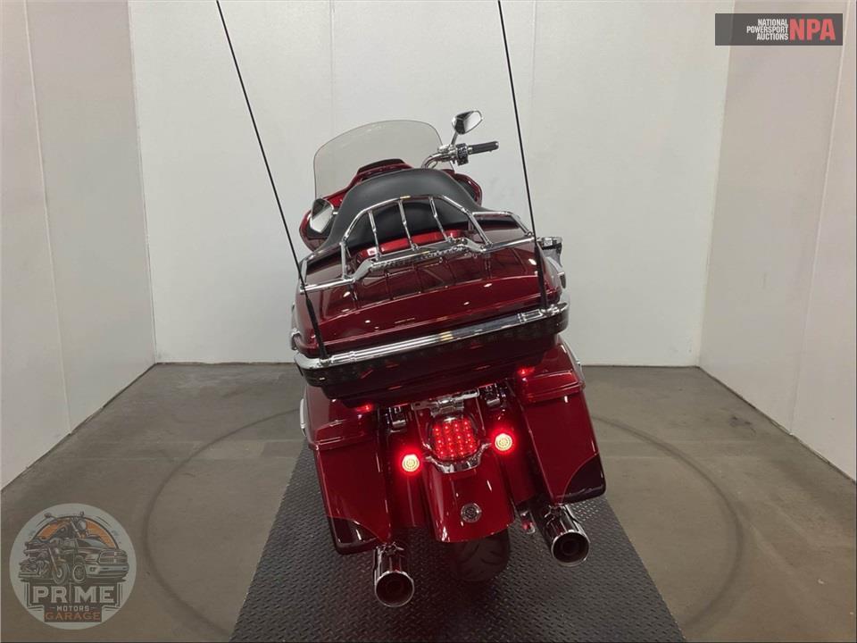 2015 Harley-Davidson FLTRUSE CVO ROAD GLIDE ULTRA — фото 4