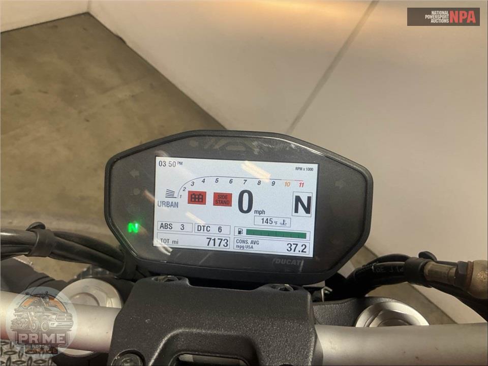 2019 Ducati MONSTER 821 (RED) — фото 5
