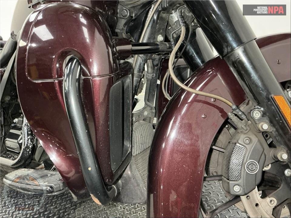2019 Harley-Davidson FLHXSE CVO STREET GLIDE — фото 18