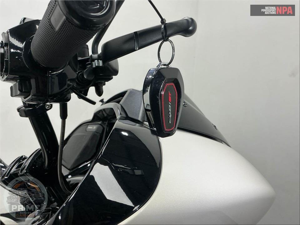 2024 Harley-Davidson FLTRXSTSE CVO ROAD GLIDE ST — фото 18