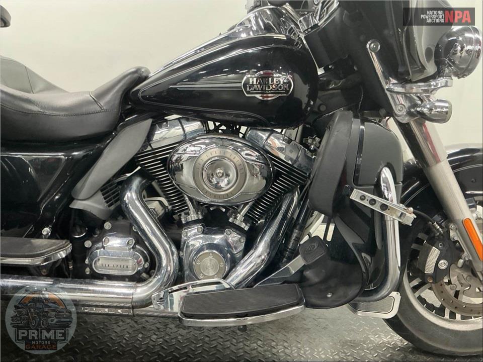 2013 Harley-Davidson FLHTCUTG TRIGLIDE UL CLSC — фото 6