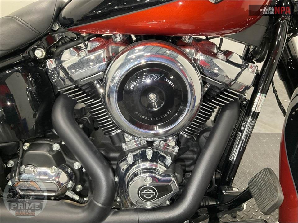 2025 Harley-Davidson FLHC HERITAGE CLASSIC — фото 6