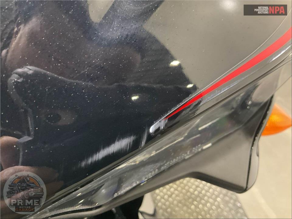 2018 Yamaha YZF - R3 — фото 14