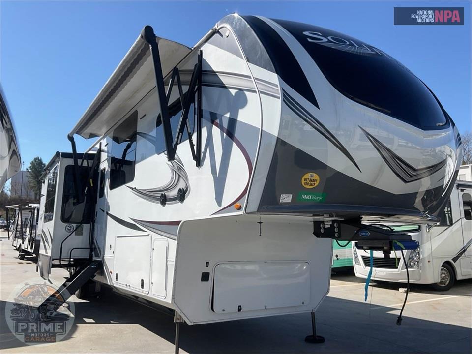 2022 Grand Design Recreational Vehicles M-390RK - SOLITUDE FIFTH WHEEL SERIES — фото 1