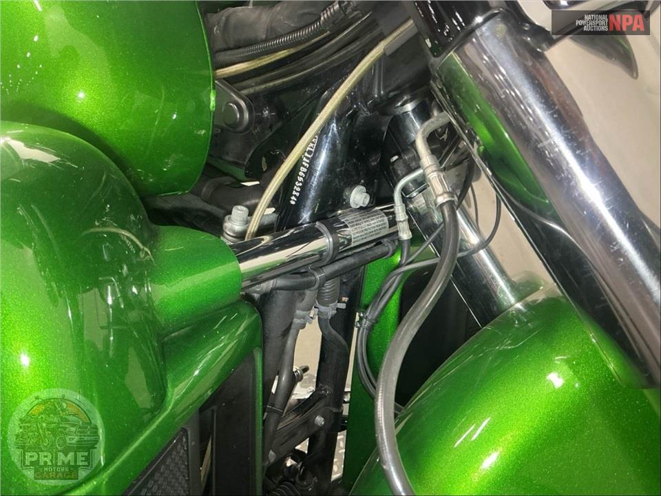 2015 Harley-Davidson FLHTKL ULTRA LIMITED LOW — фото 12