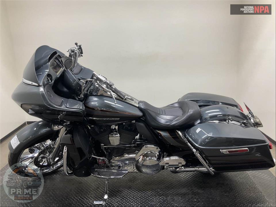 2016 Harley-Davidson FLTRUSE CVO ROAD GLIDE ULTRA — фото 3