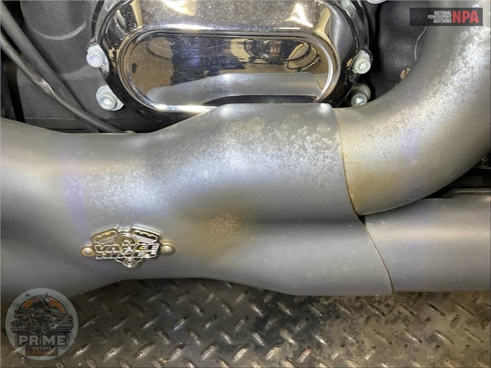 2015 Harley-Davidson FLTRXS ROAD GLIDE SPECIAL — фото 12