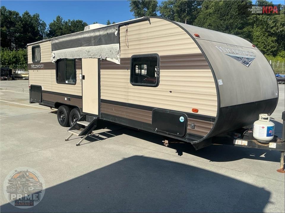 2019 Wildwood By Forest River M-261BHXL - X-LITE SERIES — фото 1