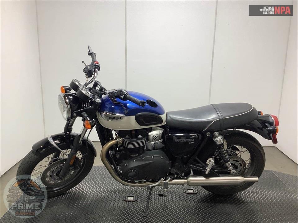 2022 Triumph BONNEVILLE T100 (TWO-TONE) — фото 3
