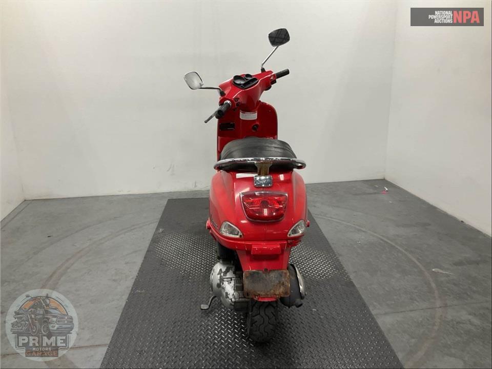2013 Vespa LX150 IE — фото 4