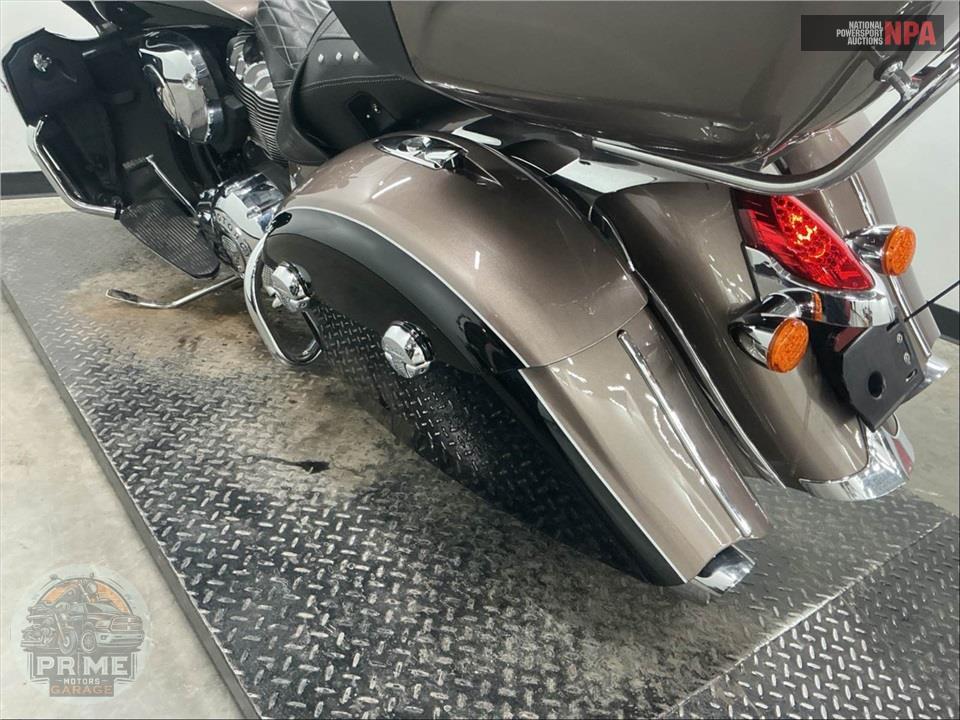 2019 Indian Motorcycle ROADMASTER (TWO-TONE) — фото 16