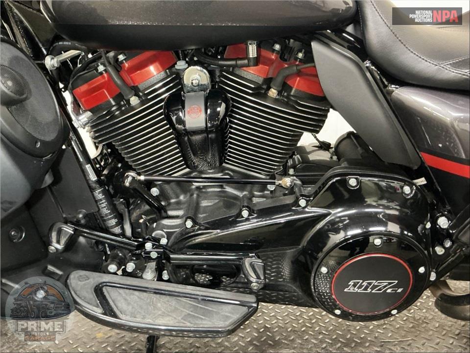2018 Harley-Davidson FLHXSE CVO STREET GLIDE — фото 7