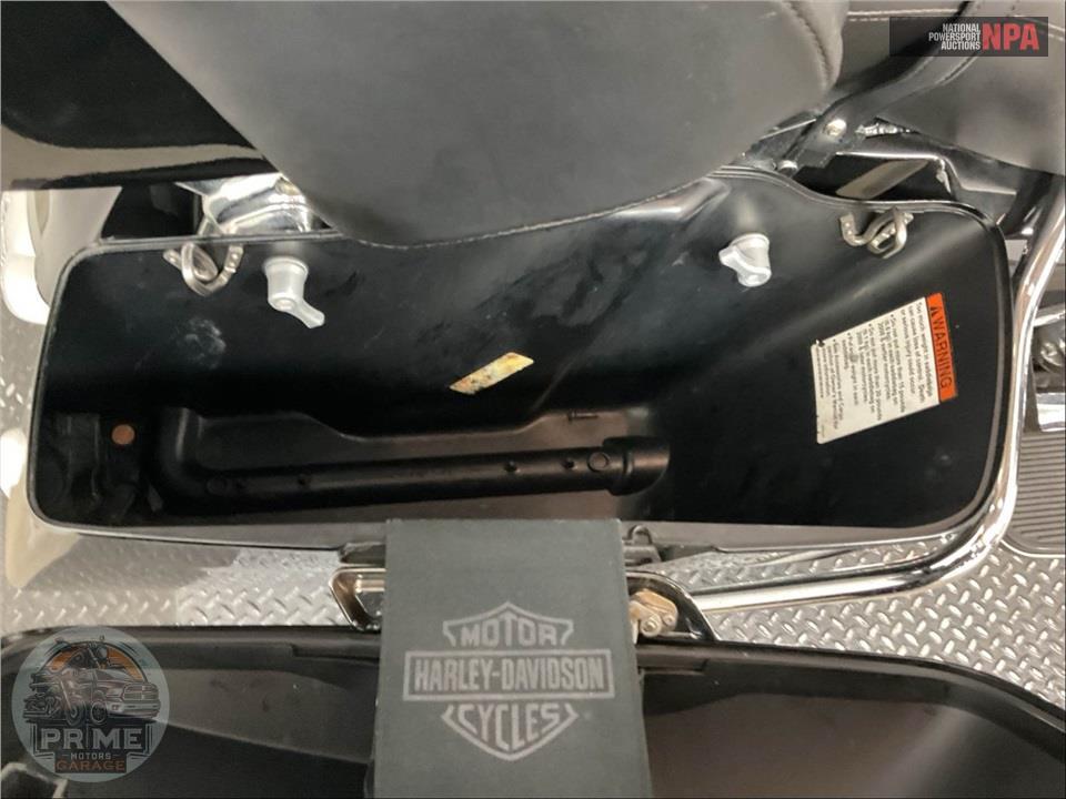 2019 Harley-Davidson FLTRU ROAD GLIDE ULTRA — фото 22