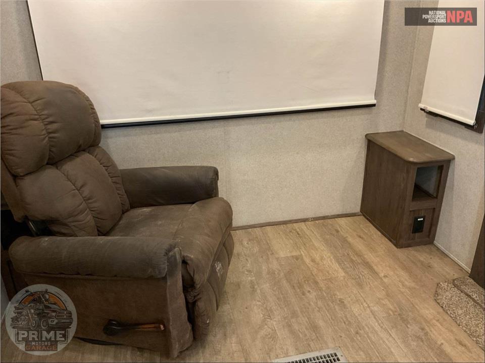 2019 Rockwood By Forest River M-8299BS - SIGNATURE FIFTH WHEEL SERIES — фото 9