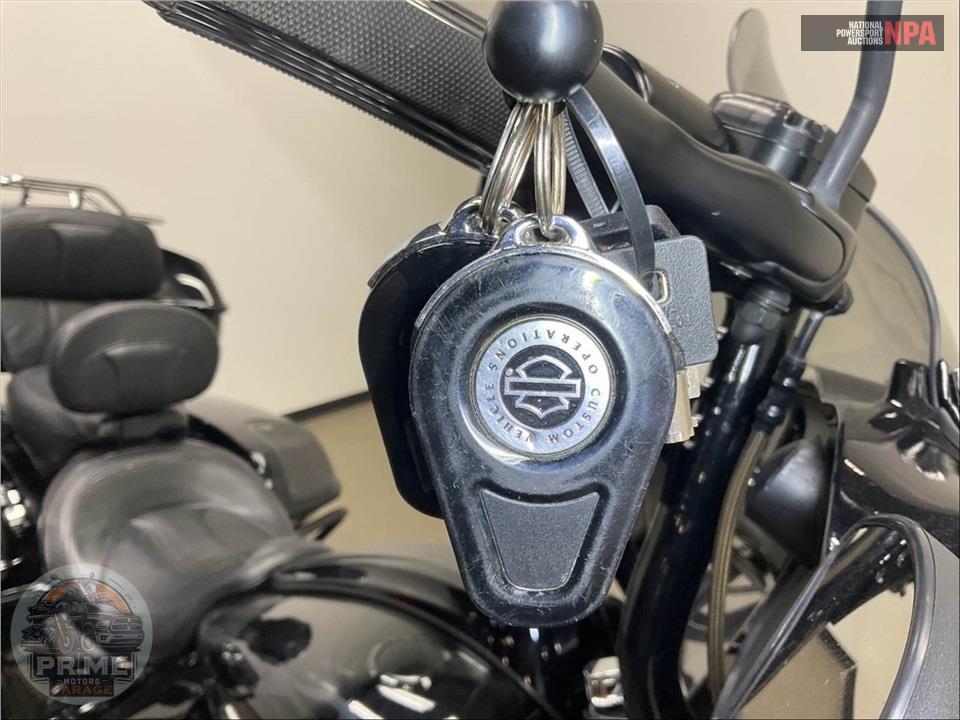 2016 Harley-Davidson FLHXSE CVO STREET GLIDE SPECIAL — фото 10