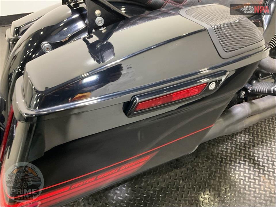 2021 Harley-Davidson FLTRXSE CVO ROAD GLIDE — фото 39