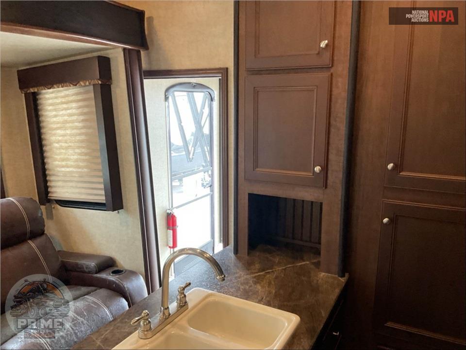 2015 Keystone Rv M-303 - IMPACT TOY HAULER SERIES — фото 7