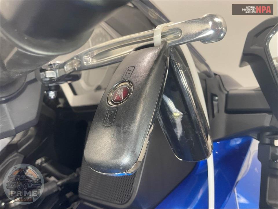 2022 Honda GL1800D GOLDWING TOUR DCT — фото 11