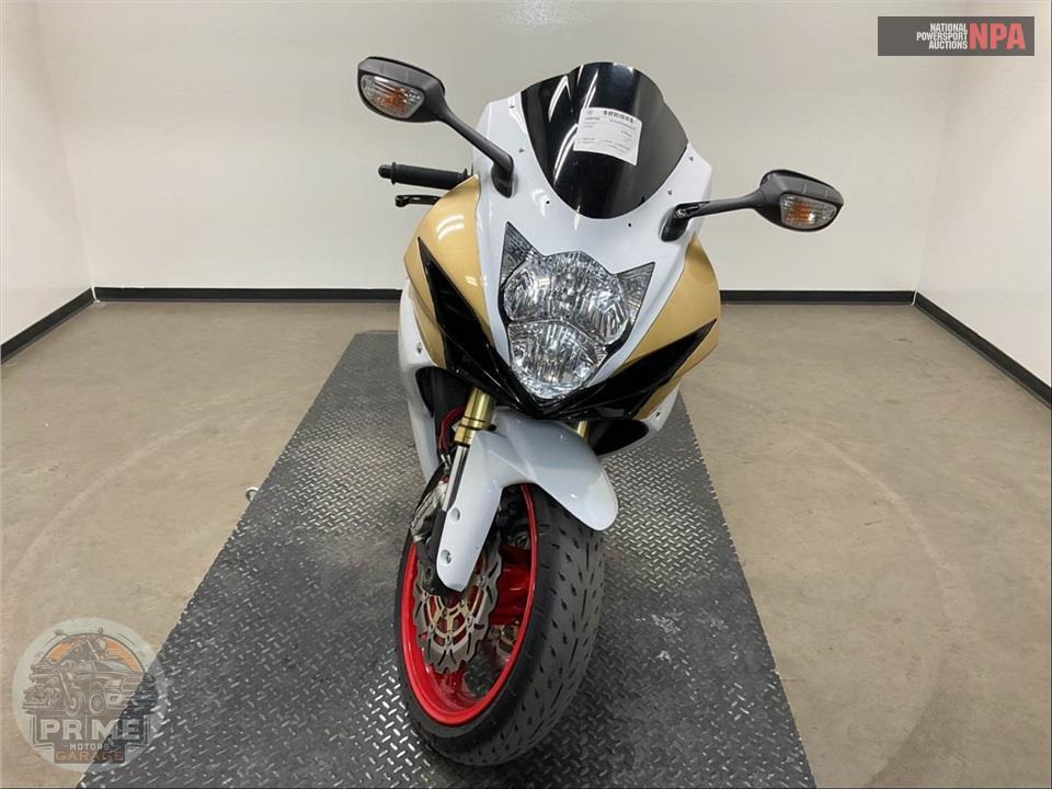 2011 Suzuki GSX-R750L1 — фото 2
