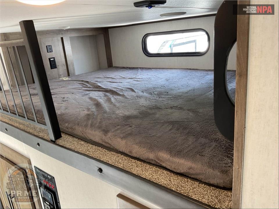 2022 Sabre By Forest River M-36BHQ - FIFTH WHEEL SERIES — фото 20