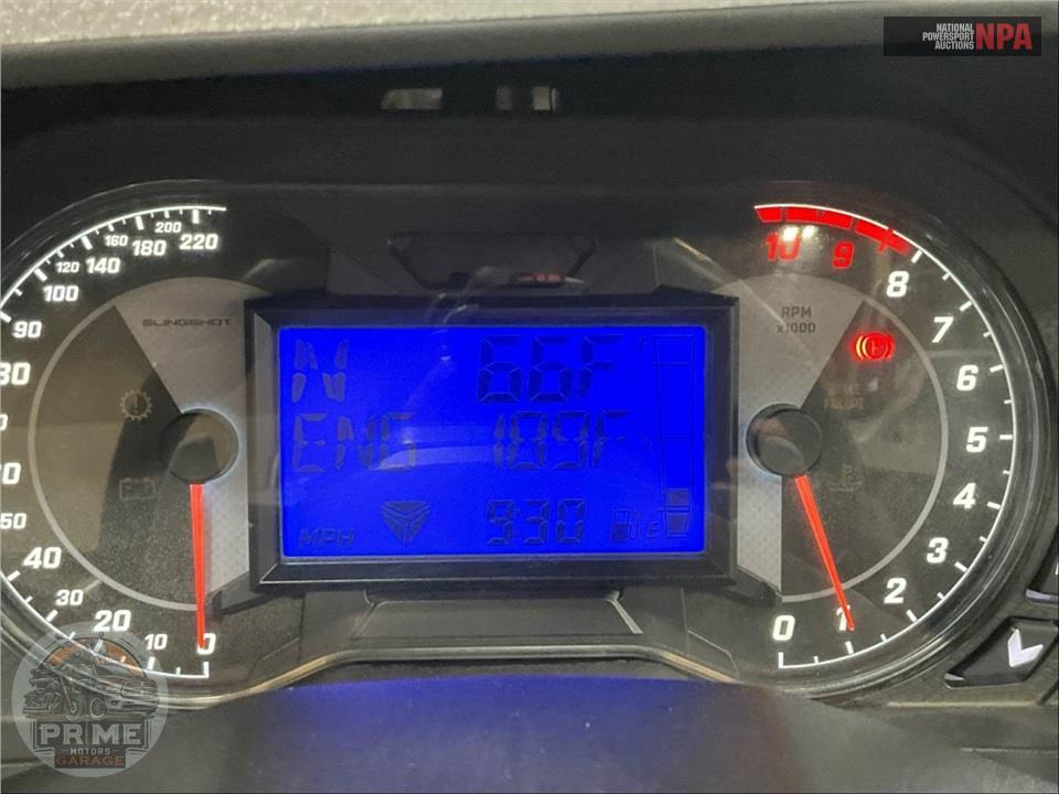 2022 Polaris SLINGSHOT R AUTODRIVE — фото 7