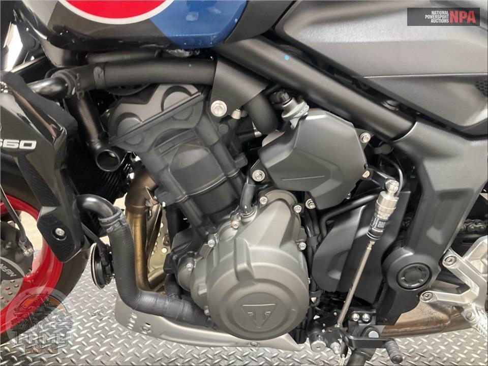 2026 Triumph TRIDENT 660 TRIPLE TRIBUTE EDITION — фото 7