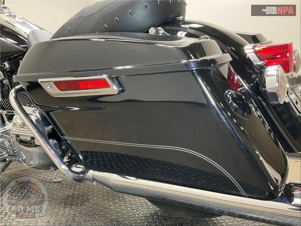 2015 Harley-Davidson FLHR ROAD KING — фото 18