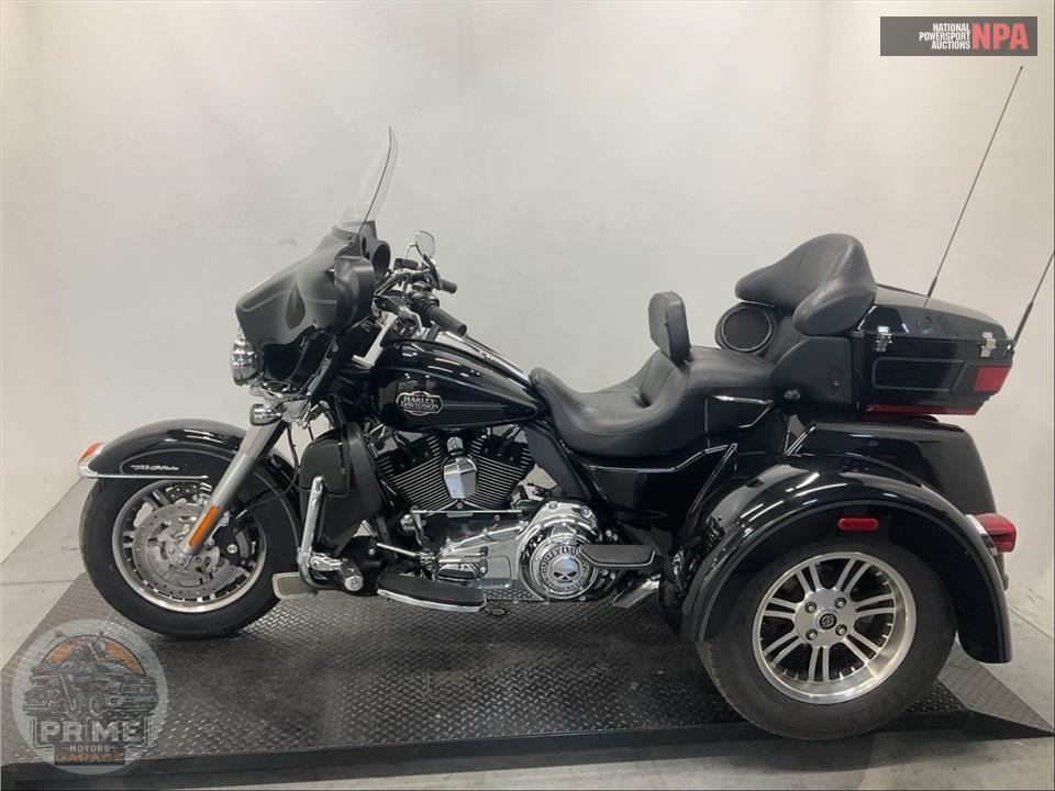 2013 Harley-Davidson FLHTCUTG TRIGLIDE UL CLSC — фото 3