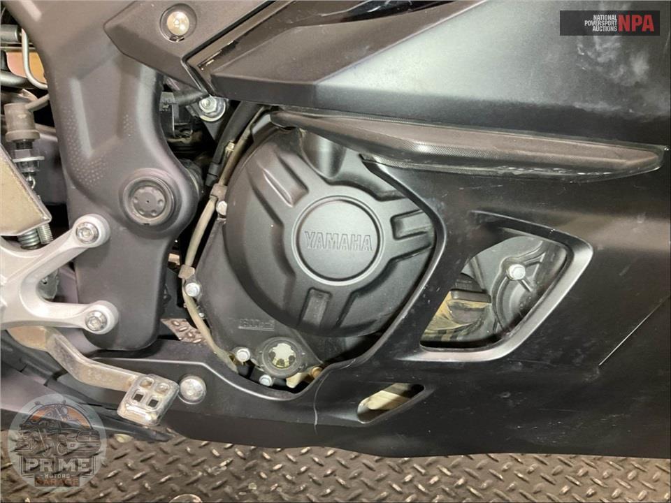 2023 Yamaha YZF-R3 — фото 6