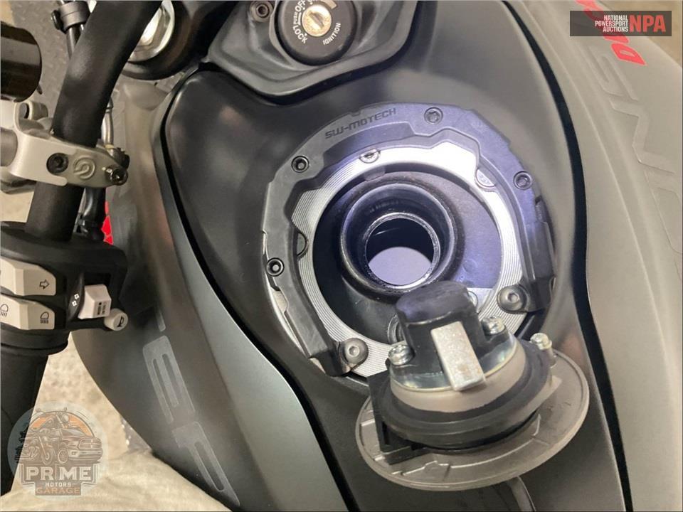 2022 Ducati MONSTER 937 PLUS — фото 14