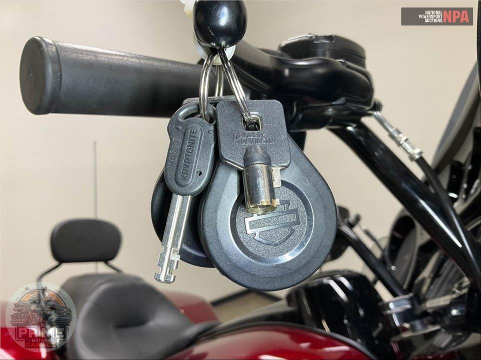 2018 Harley-Davidson FLHXS STREET GLIDE SPECIAL — фото 11