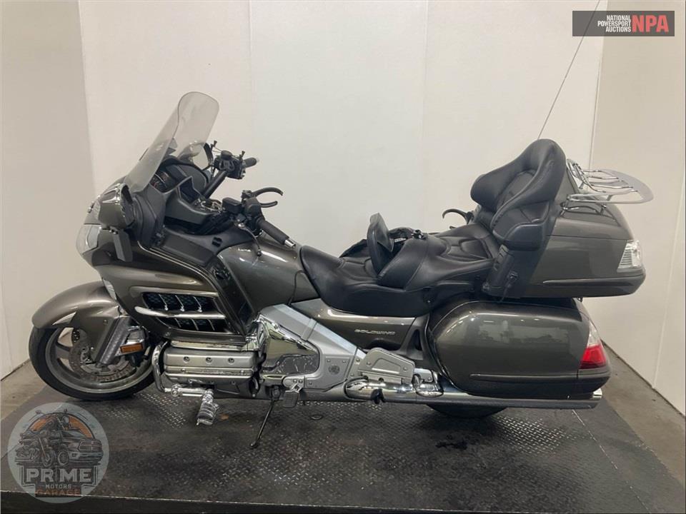 2010 Honda GL1800HPNAMA GLDWNG ABS** — фото 3