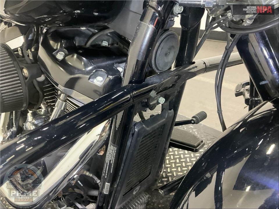 2019 Harley-Davidson FLHC HERITAGE CLASSIC — фото 12
