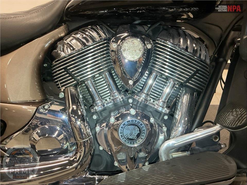 2019 Indian Motorcycle ROADMASTER (TWO-TONE) — фото 6