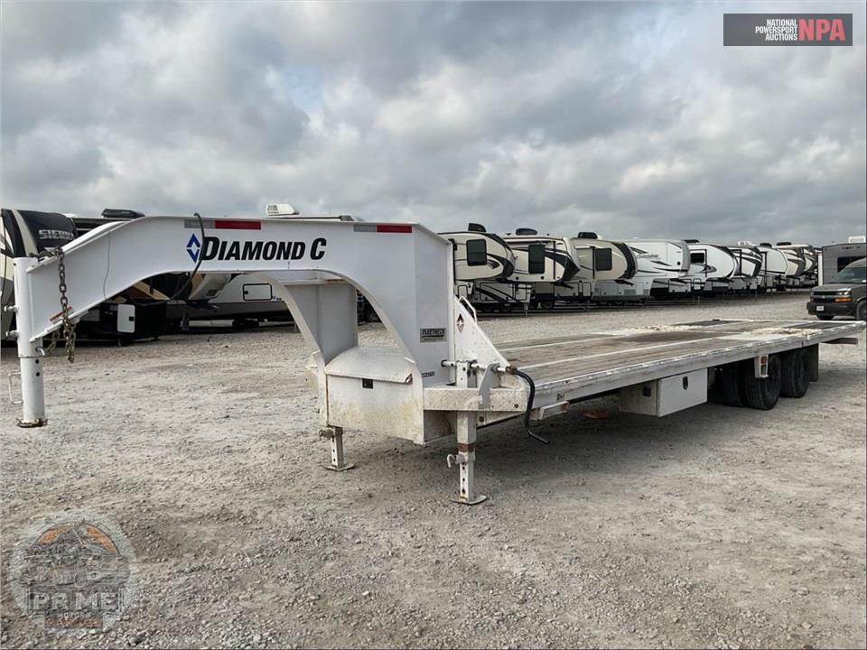 2023 Diamond C Trailers FMAX212 — фото 2