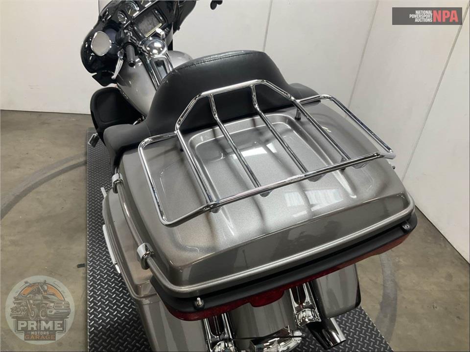 2017 Harley-Davidson FLHTK ULTRA LIMITED — фото 27