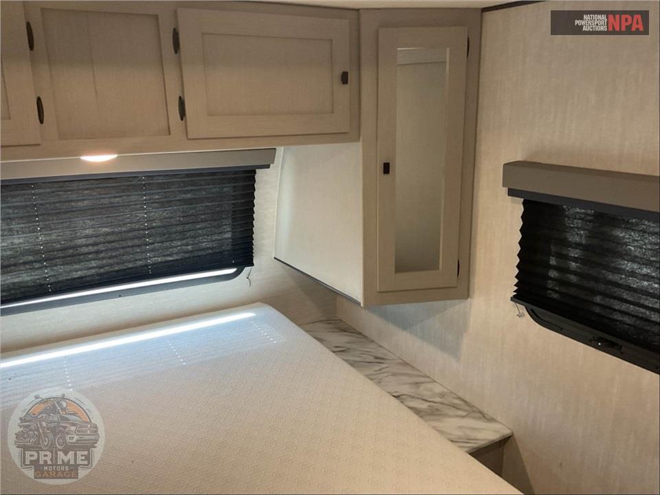 2024 Apex By Coachmen M-300 BHS -  SERIES — фото 11