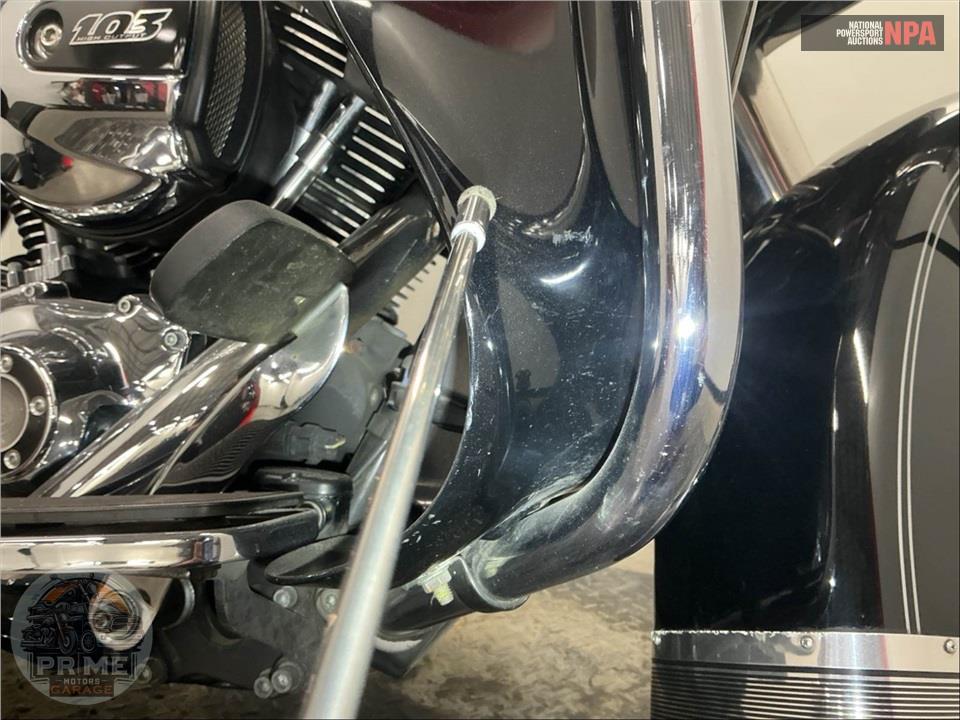 2015 Harley-Davidson FLHTCU ULTRA CLASSIC ELECTRA GLIDE — фото 6