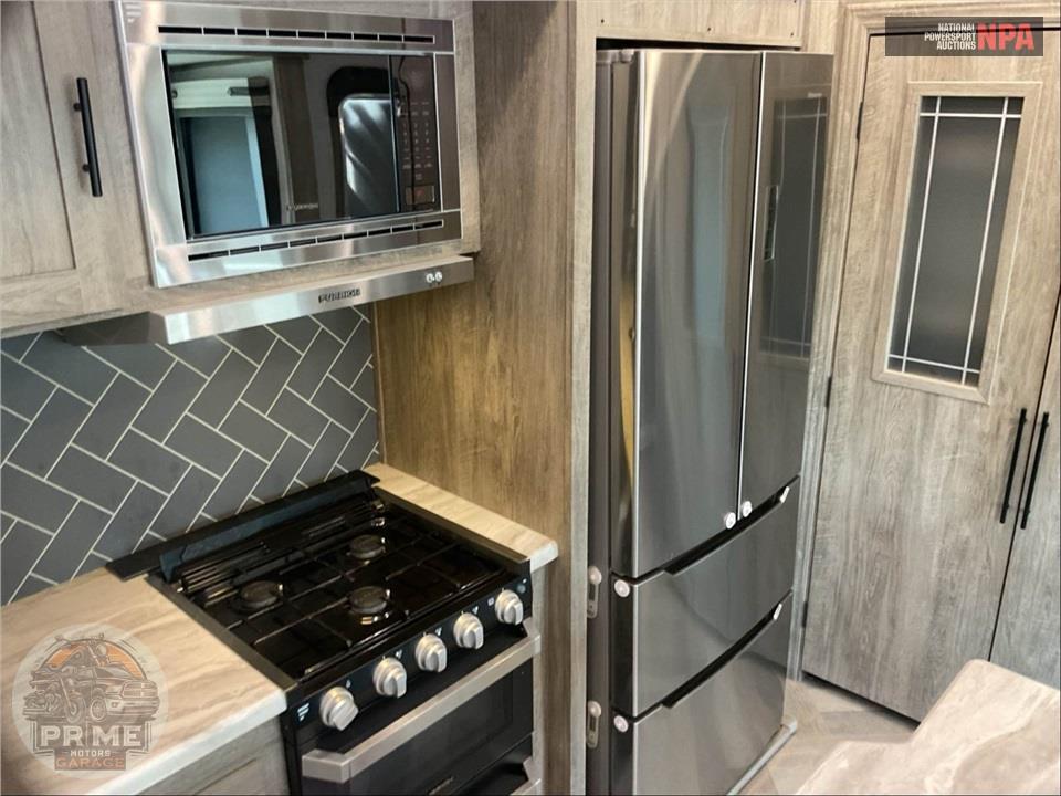 2020 Salem By Forest River M-369BL - HEMISPHERE FIFTH WHEEL SERIES — фото 22